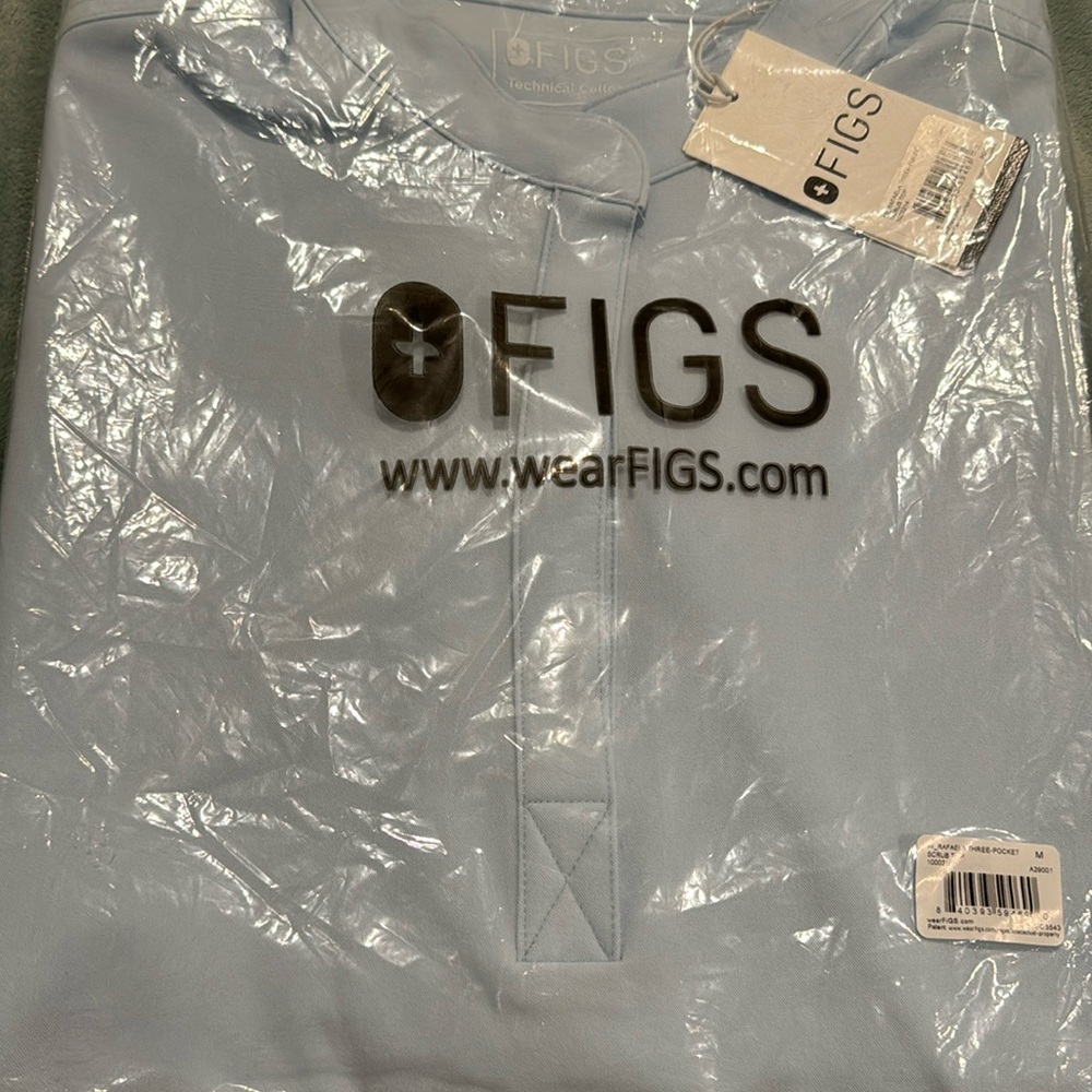 Large figs Rafaela 3 pocket top